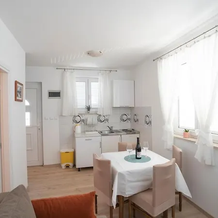 Pavlakovic Apartamento Sveti Filip i Jakov