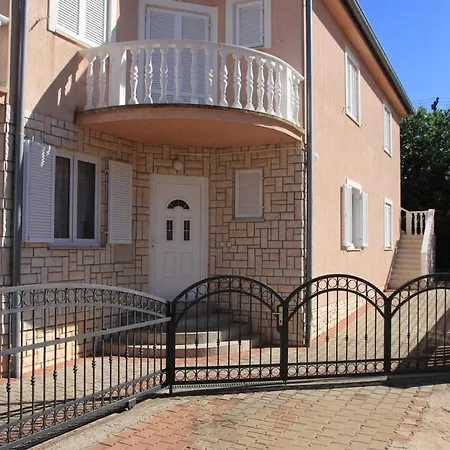 Pavlakovic Apartment